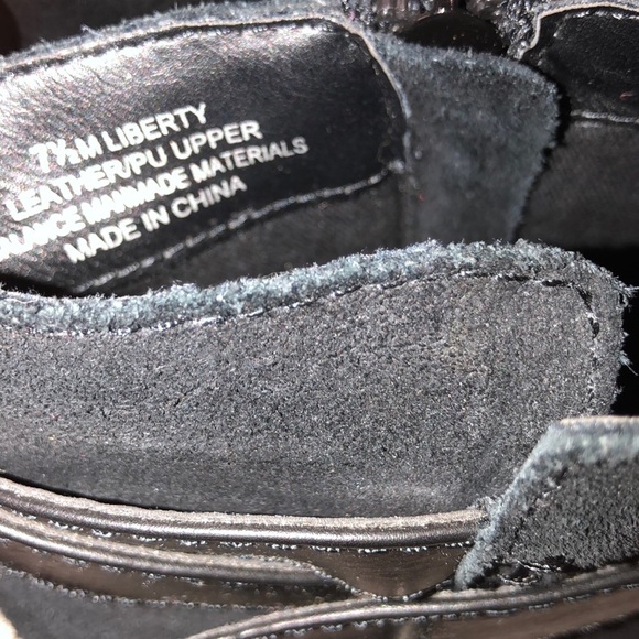 Crown Vintage sz 7 1/2 suede leather black booties - Picture 7 of 9